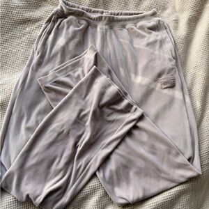 Alo set in blush pink